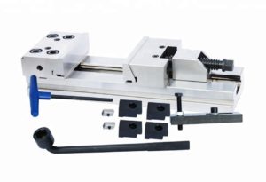 Menghina-mecanica-pentru-frezare